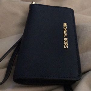 Auth.Michael Kors reg.size cellph.holder/ Wristlet